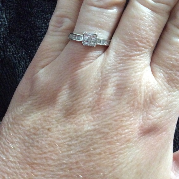 💍14k White Gold 💍 Diamond Ring ...Offer thru ⏺ - Picture 2 of 7